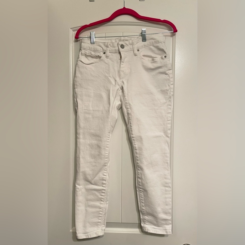 Stark white Lucky Brand Low Rise Cropped Lolita. Size 2/26.